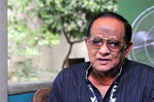 নায়ক রাজ্জাকের শারীরিক অবস্থার উন্নতি