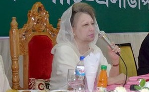 দল গুছিয়ে আবার আন্দোলন: খালেদা