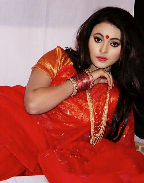 প্রথম ডেটিংয়ের পর যে ৫ মেসেজ পাঠাবেন না