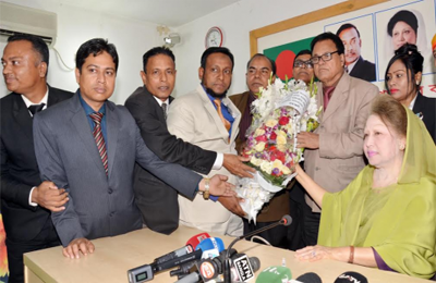 নির্বাচনে জয়ী হতে বিতর্কিত ব্যক্তিকে সিইসি করা হয়েছে : খালেদা জিয়া