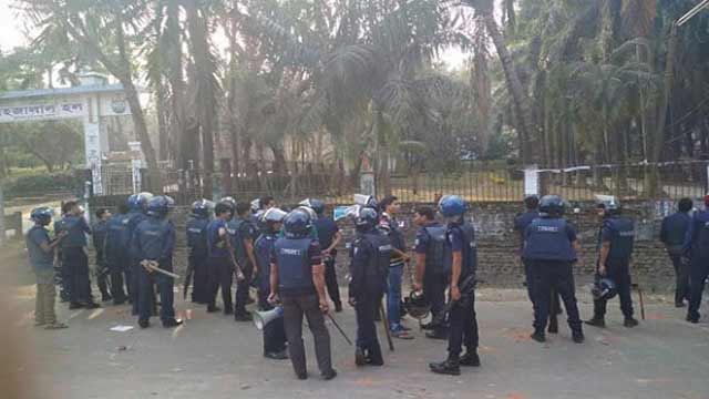 চট্টগ্রাম বিশ্ববিদ্যালয় ছাত্রলীগের দু’গ্রুপে সংঘর্ষ