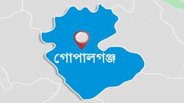 গোপালগঞ্জে ট্রাক উল্টে খাদে পড়ে নিহত ৩