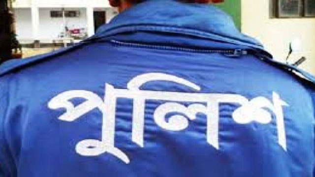 স্বামীকে নিয়ে গেল পুলিশ, মারা গেলেন স্ত্রী