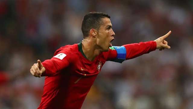 রোনালদোর হ্যাটট্রিকে নাটকীয় ড্র